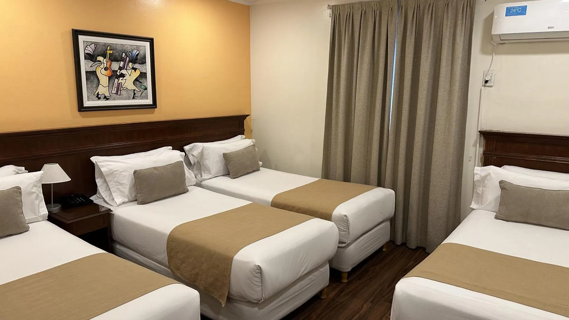 Ritz Hotel Mendoza 3*,